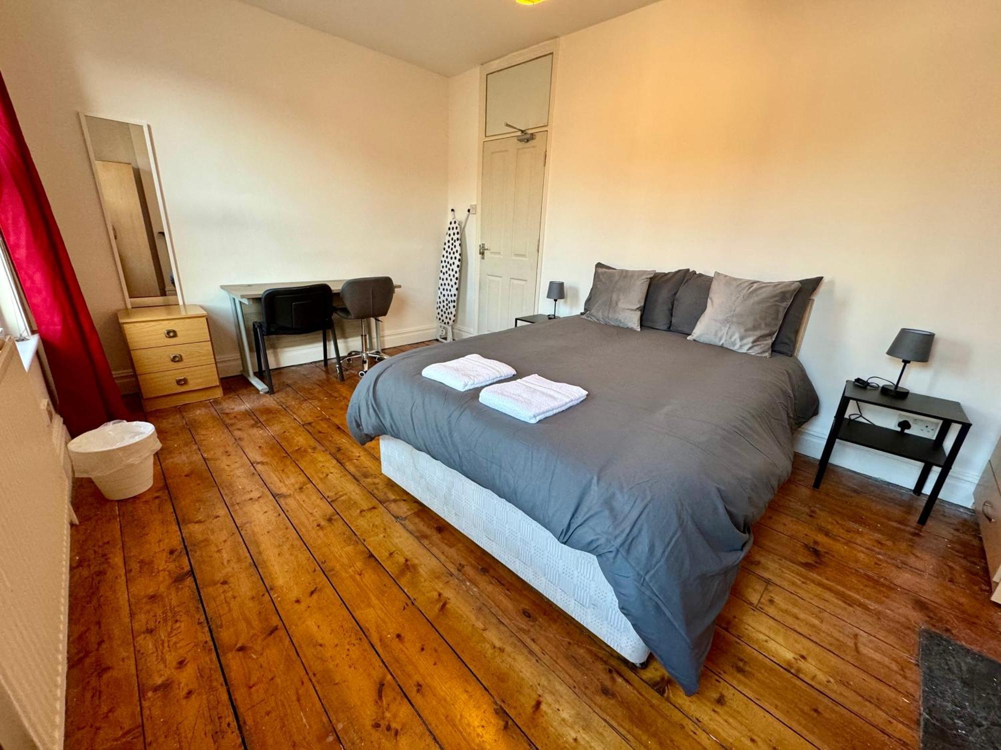 Delightful Room By Gloucester Road Bristol Exterior foto